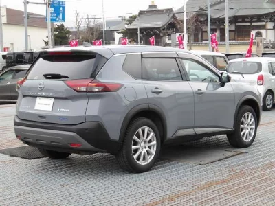 NISSAN X-TRAIL