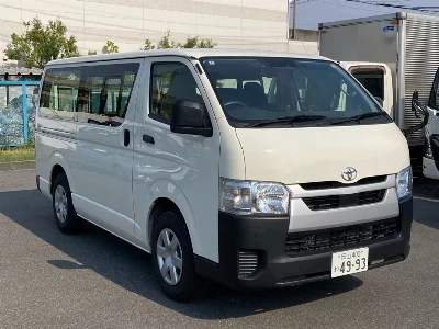 TOYOTA HIACE VAN