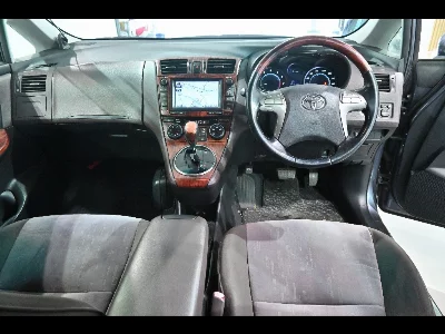 Toyota Mark X Zio