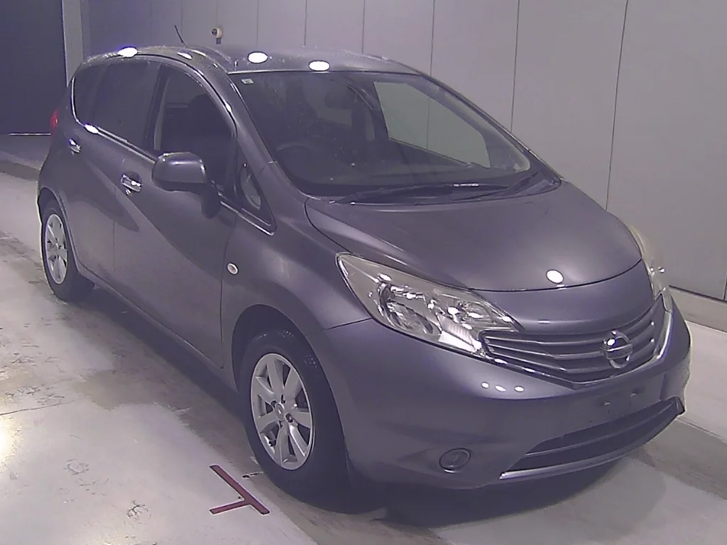 Nissan Note  с аукциона в Японии