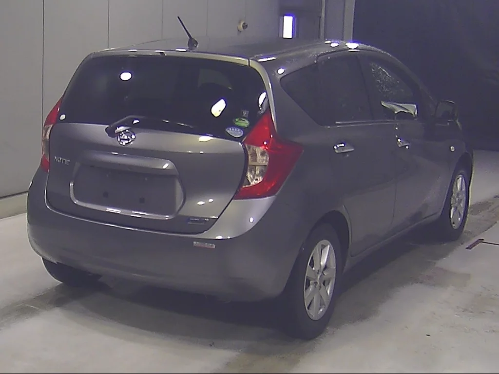 Nissan Note  с аукциона в Японии