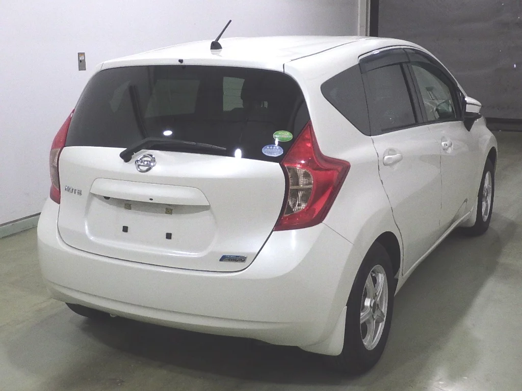 Nissan Note  с аукциона в Японии
