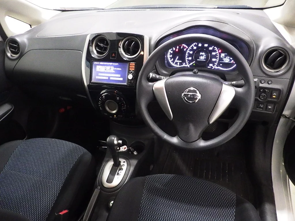 Nissan Note  с аукциона в Японии