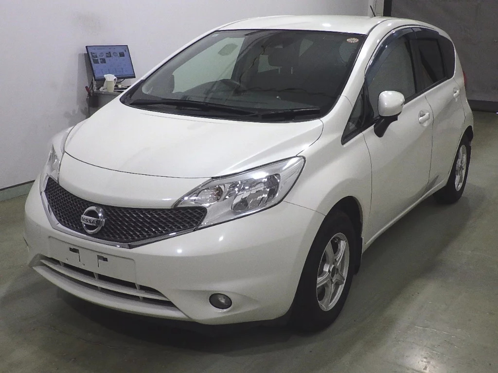Nissan Note  с аукциона в Японии