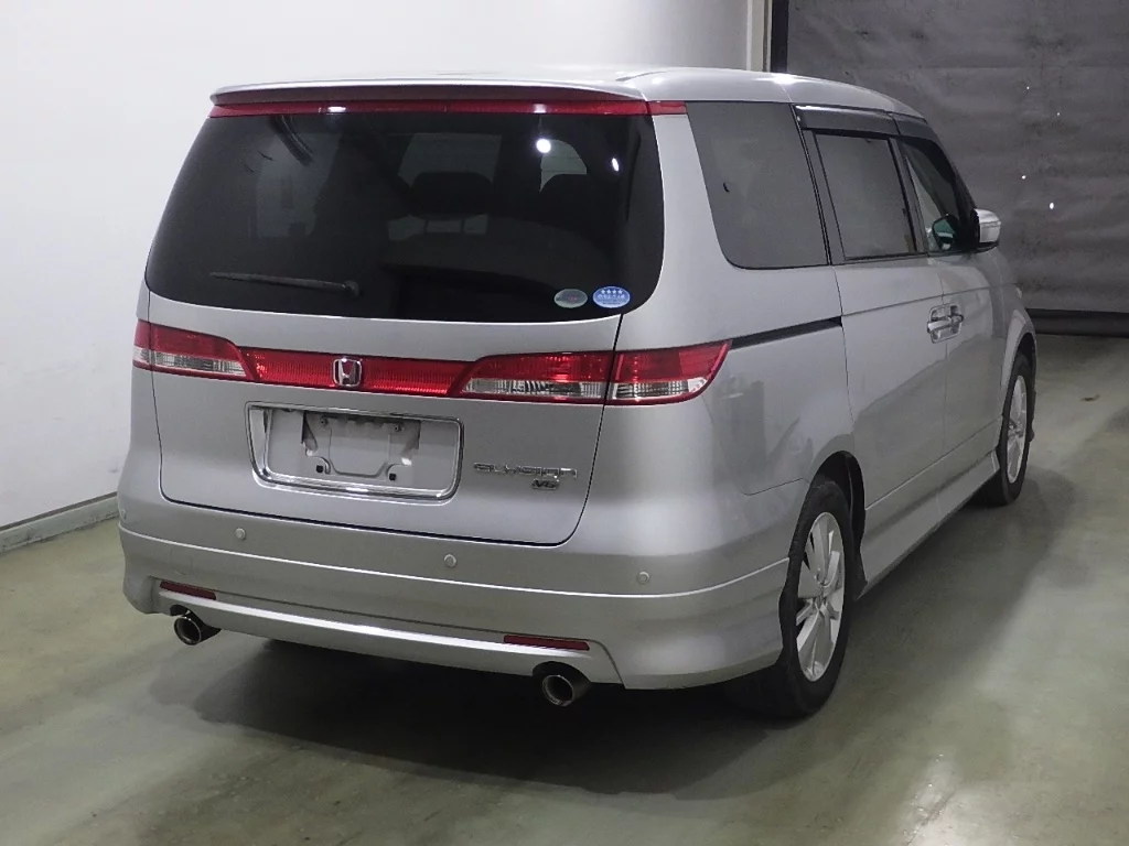 Honda Elysion  с аукциона в Японии