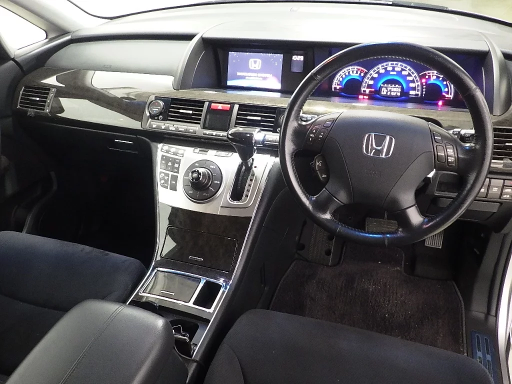 Honda Elysion  с аукциона в Японии