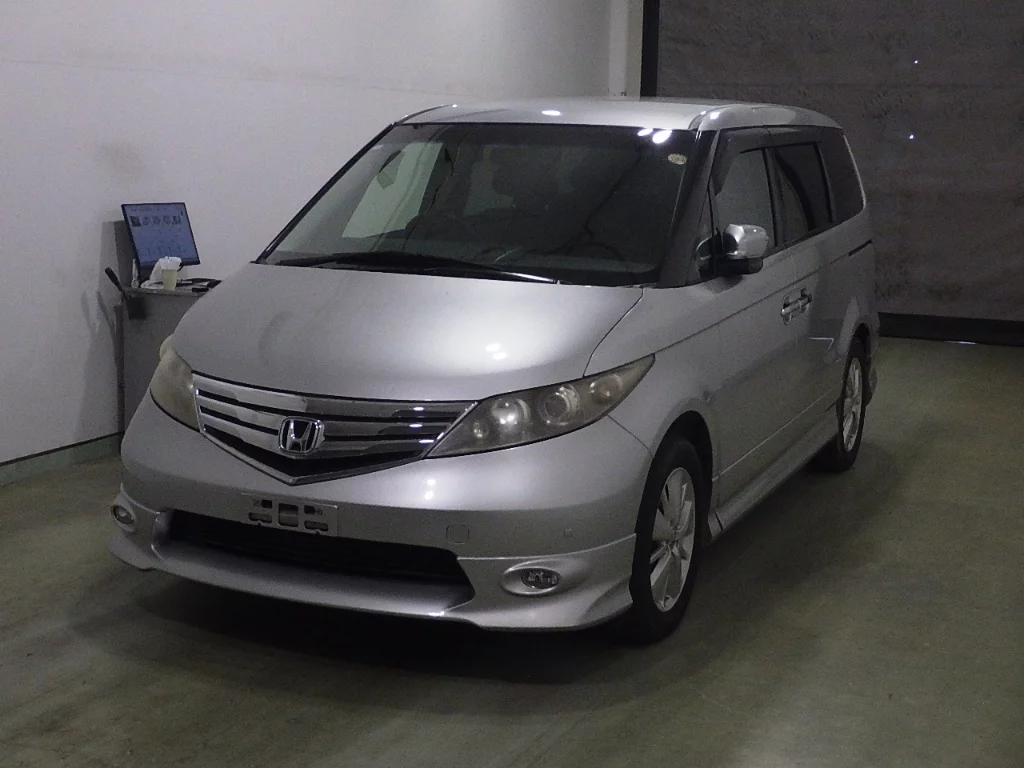 Honda Elysion  с аукциона в Японии