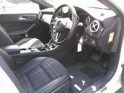 MERCEDES BENZ GLA
