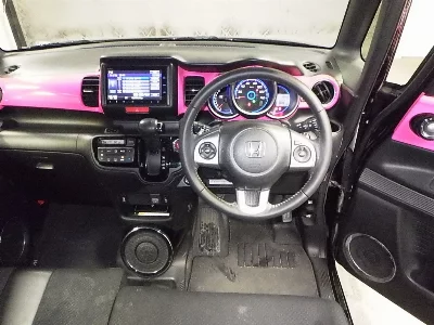 HONDA N-BOX SLASH