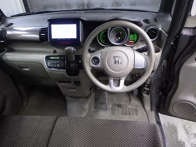 HONDA N BOX +