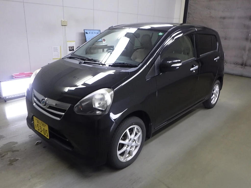 Daihatsu Mira e:S  с аукциона в Японии