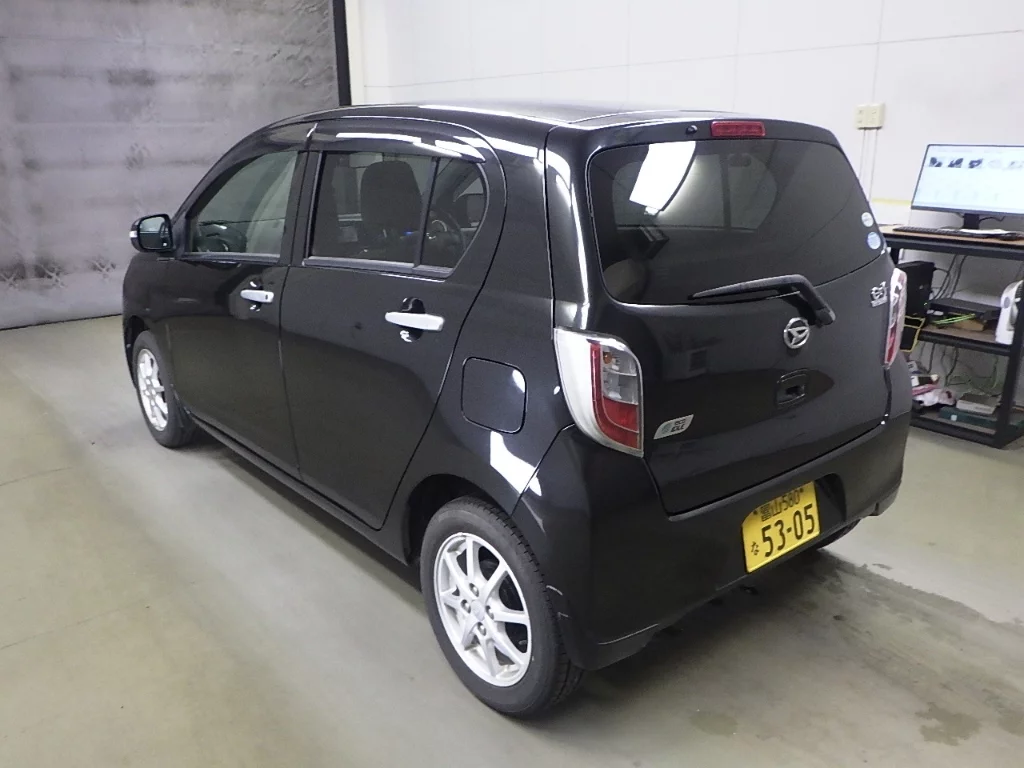 Daihatsu Mira e:S  с аукциона в Японии