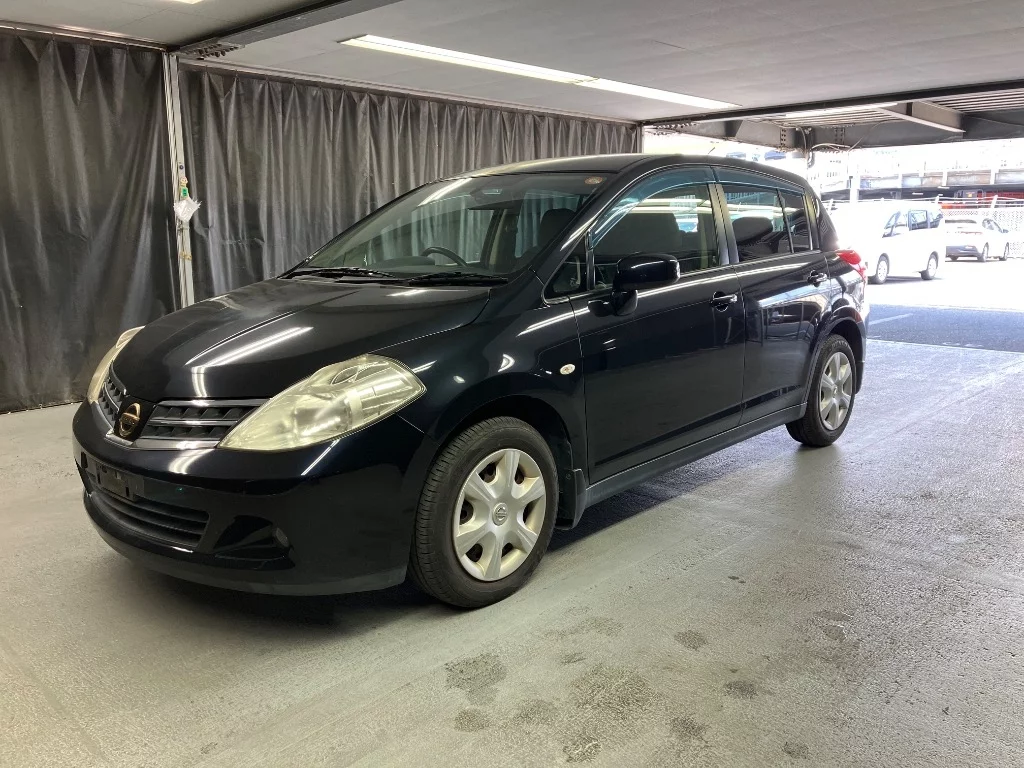 Nissan Tiida  с аукциона в Японии