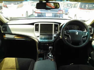 TOYOTA CROWN HYBRID