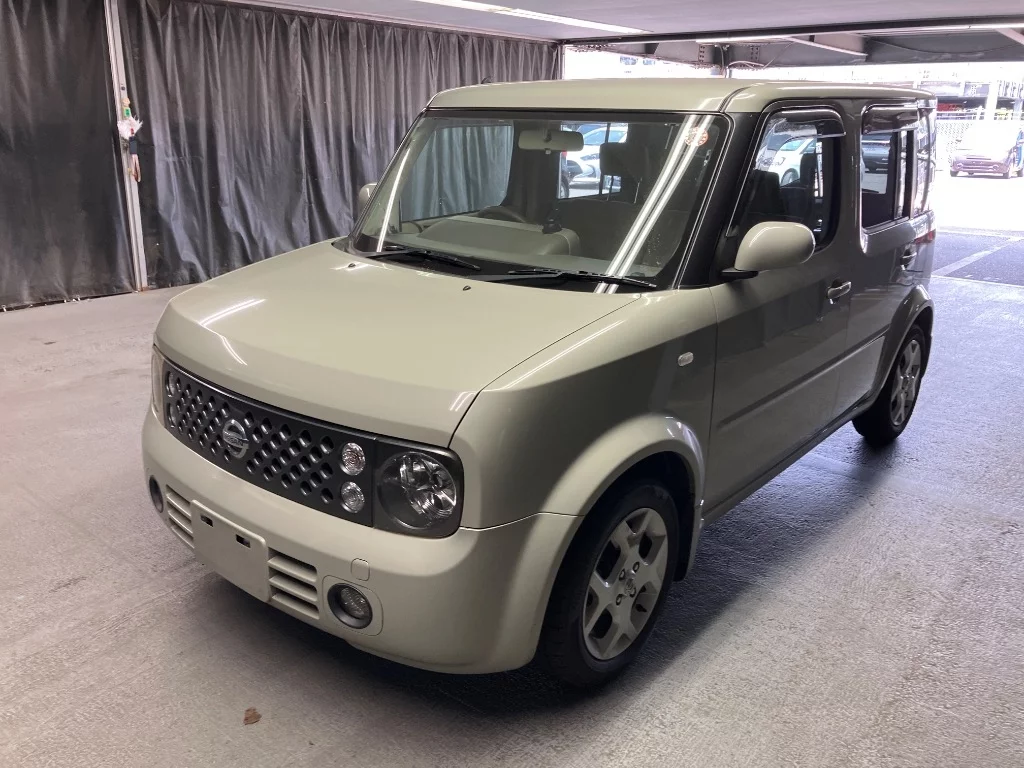 Nissan Cube  с аукциона в Японии