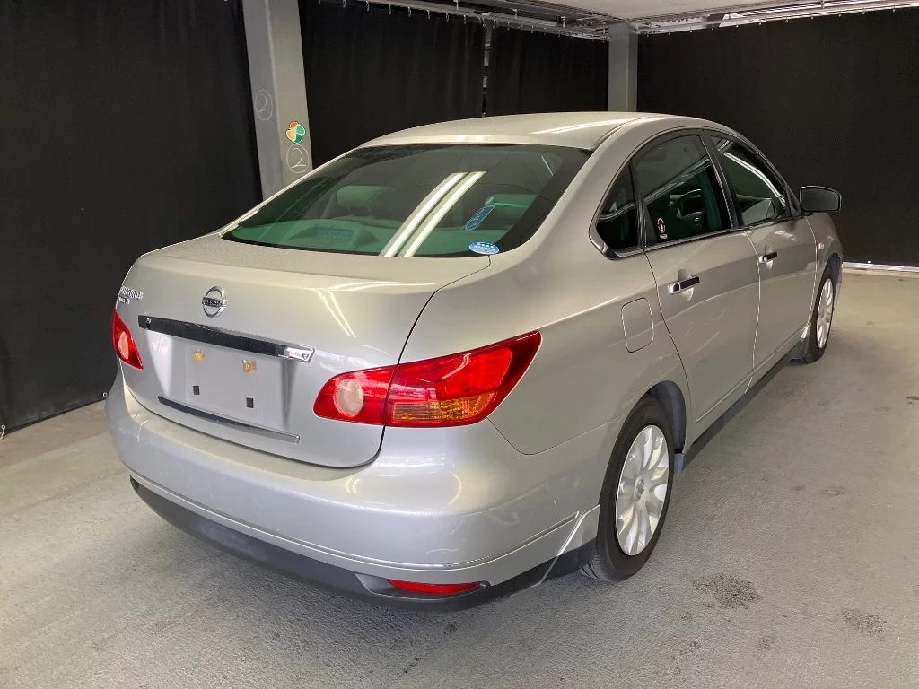 Nissan BLUEBIRD SYLPHY  с аукциона в Японии