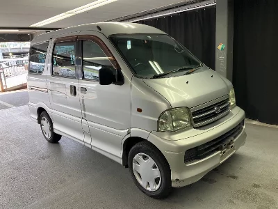 Daihatsu Atrai 7