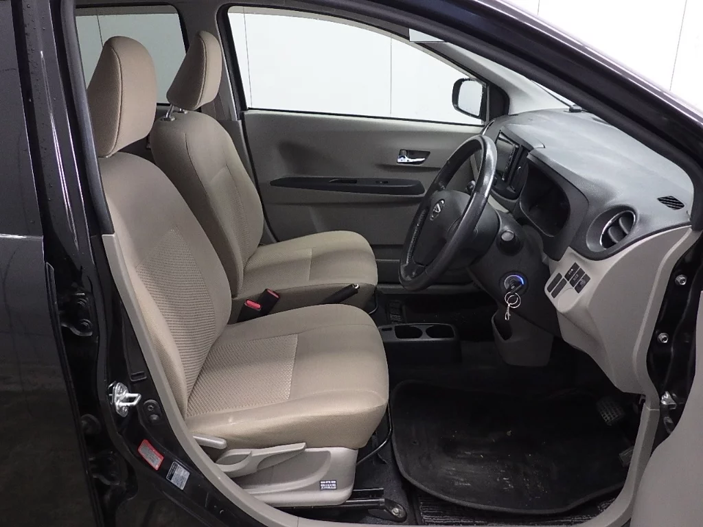 Daihatsu Mira e:S  с аукциона в Японии