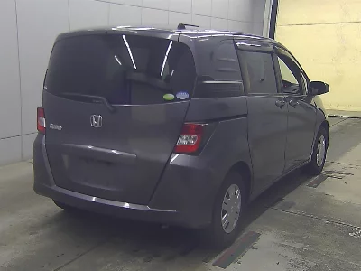 Honda Freed Spike