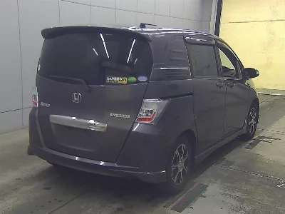 Honda Freed Spike