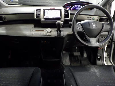 Honda Freed Spike