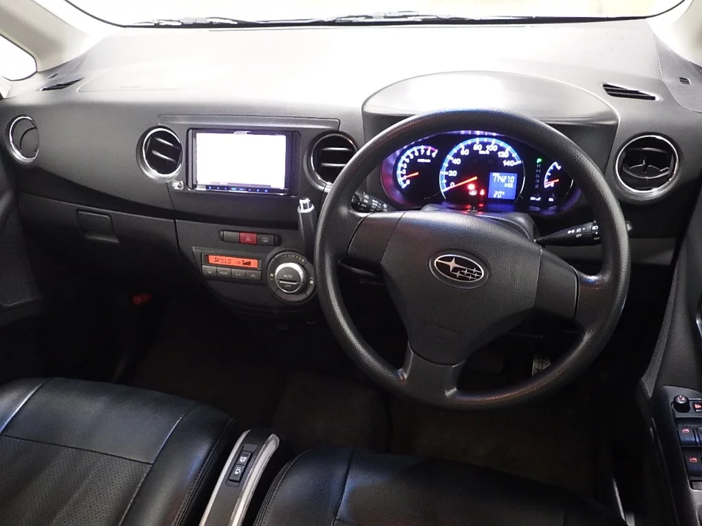 Subaru Lucra  с аукциона в Японии