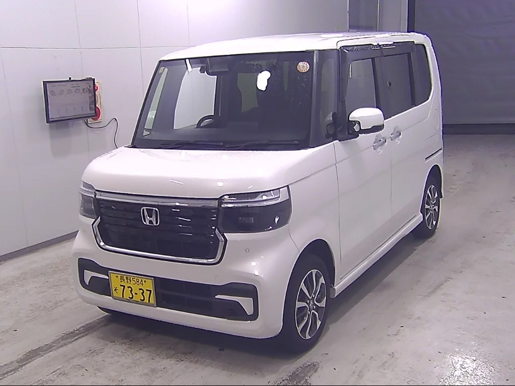 Honda N-Box  с аукциона в Японии