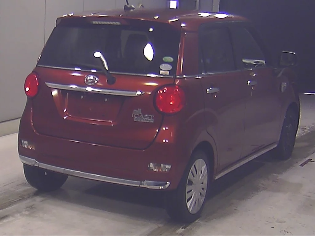 Daihatsu Cast  с аукциона в Японии
