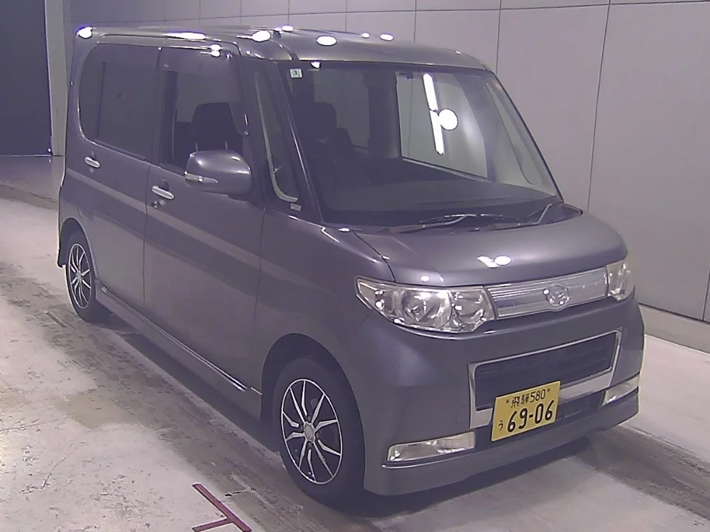 Daihatsu Tanto  с аукциона в Японии