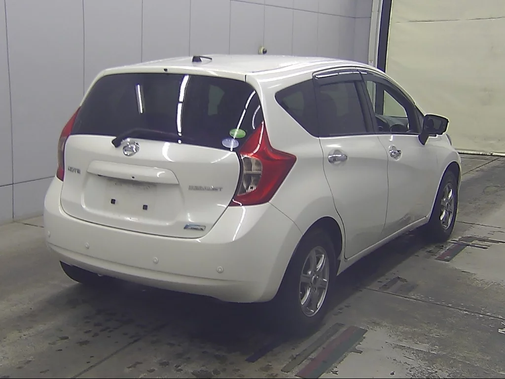 Nissan Note  с аукциона в Японии