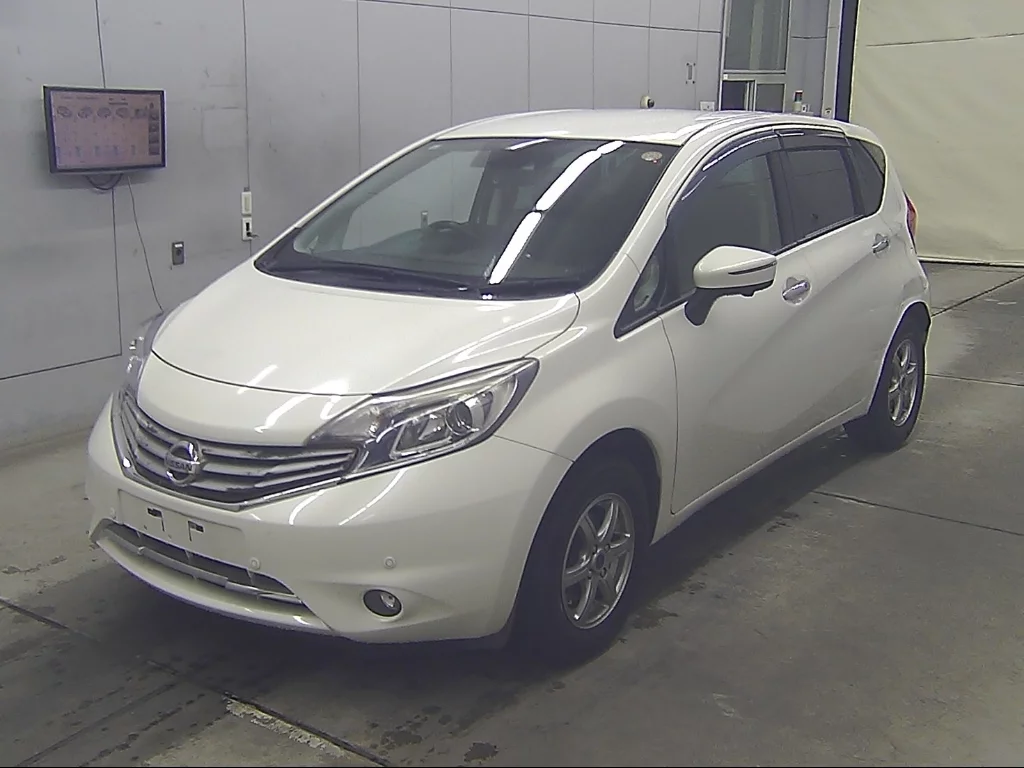 Nissan Note  с аукциона в Японии