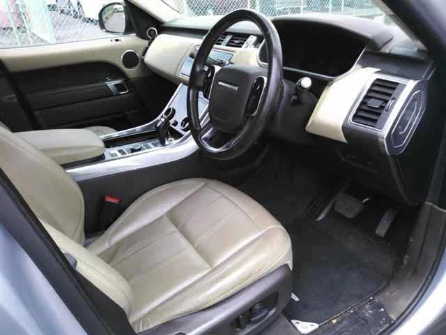 Land Rover Range Rover Sport  с аукциона в Японии