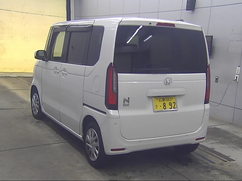 Honda N-Box  с аукциона в Японии