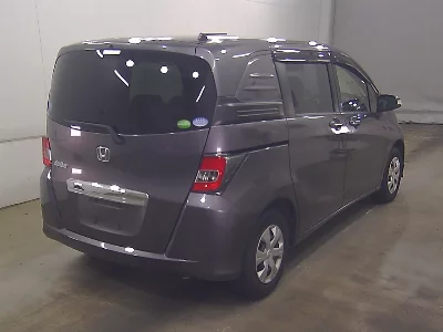 Honda Freed Spike