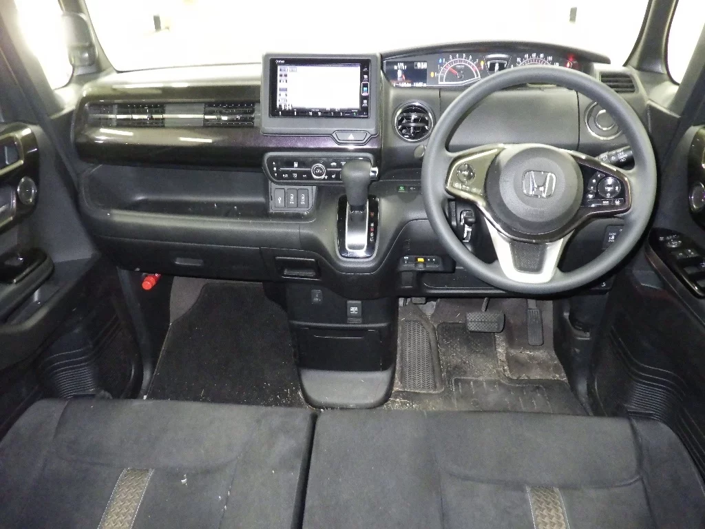Honda N-Box  с аукциона в Японии