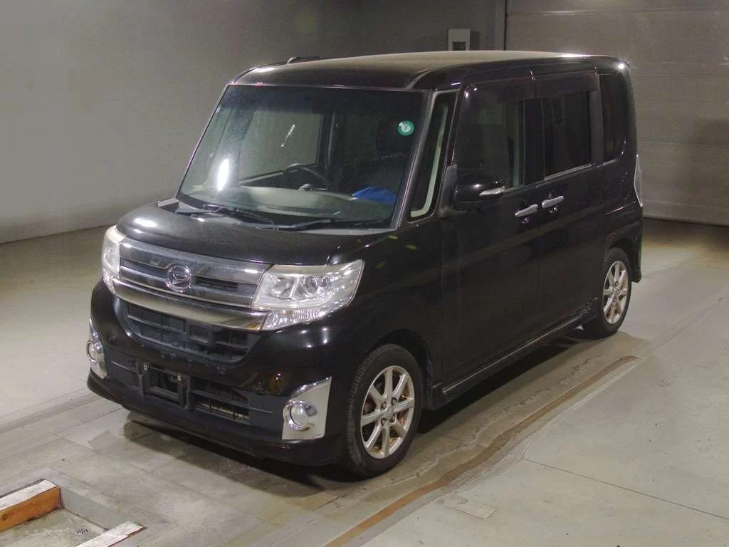 Daihatsu Tanto  с аукциона в Японии