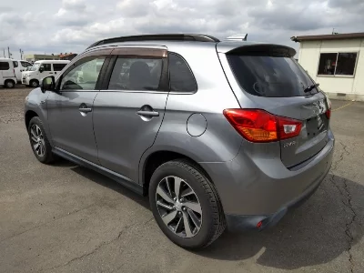 MITSUBISHI RVR