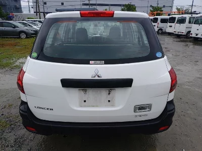 Mitsubishi LANCER CARGO