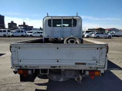 TOYOTA DYNA