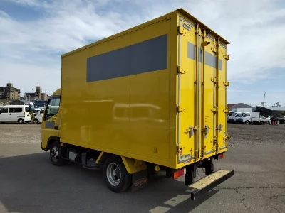 MITSUBISHI CANTER