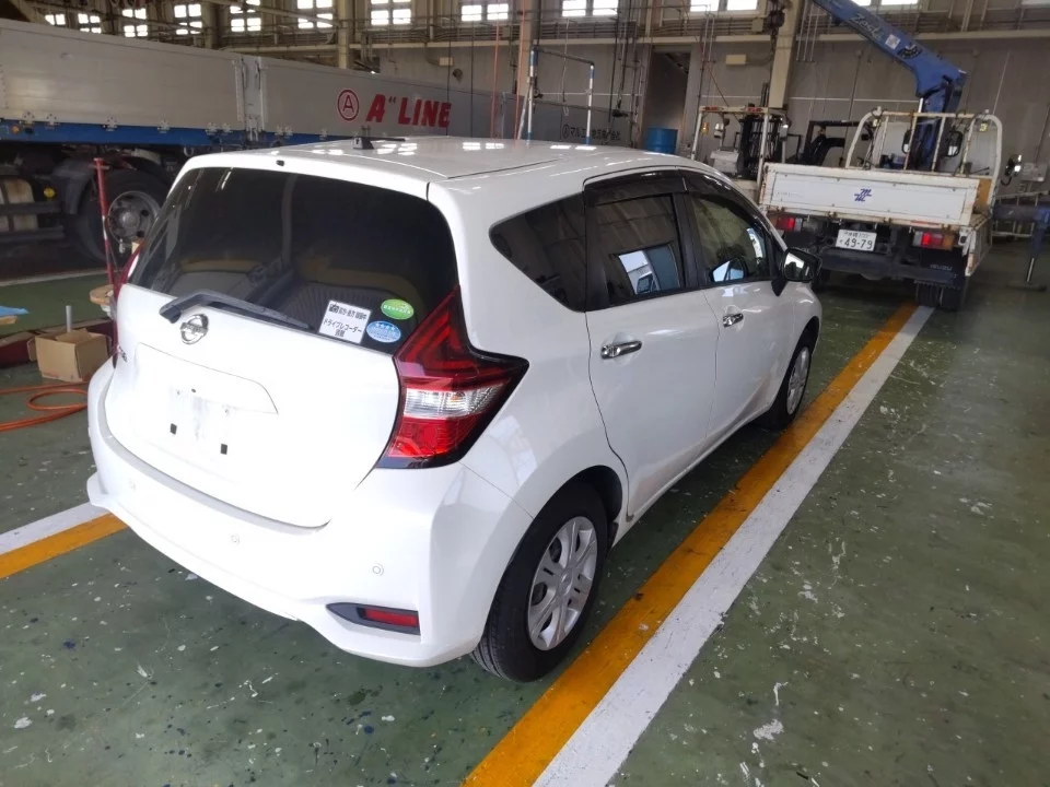 Nissan Note  с аукциона в Японии