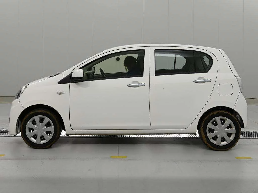 Daihatsu Mira e:S  с аукциона в Японии