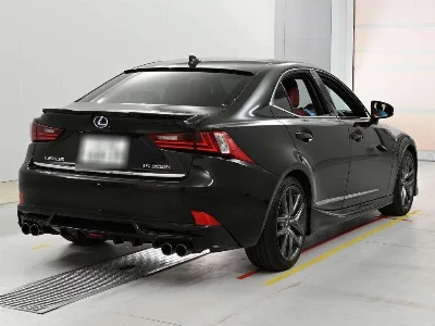 LEXUS IS
