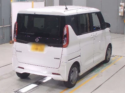 NISSAN ROOX