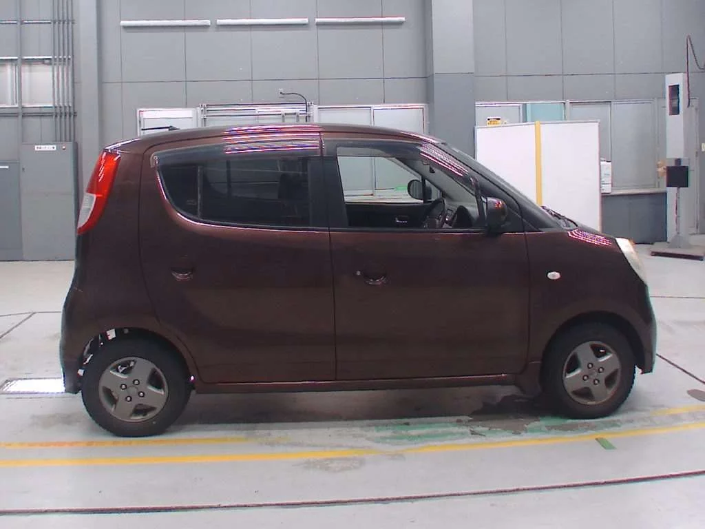 Nissan Moco  с аукциона в Японии