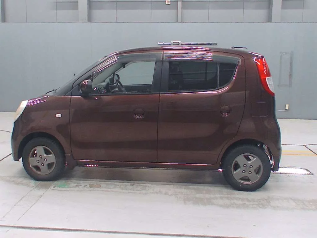 Nissan Moco  с аукциона в Японии