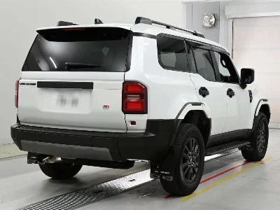 TOYOTA LAND CRUISER 250