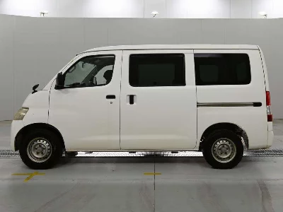 TOYOTA TOWN ACE VAN