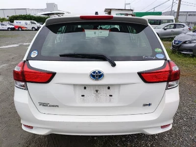 TOYOTA COROLLA FIELDER