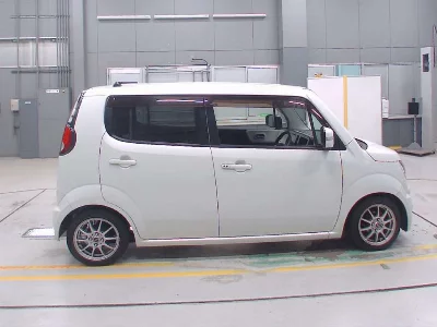 SUZUKI MRWAGON